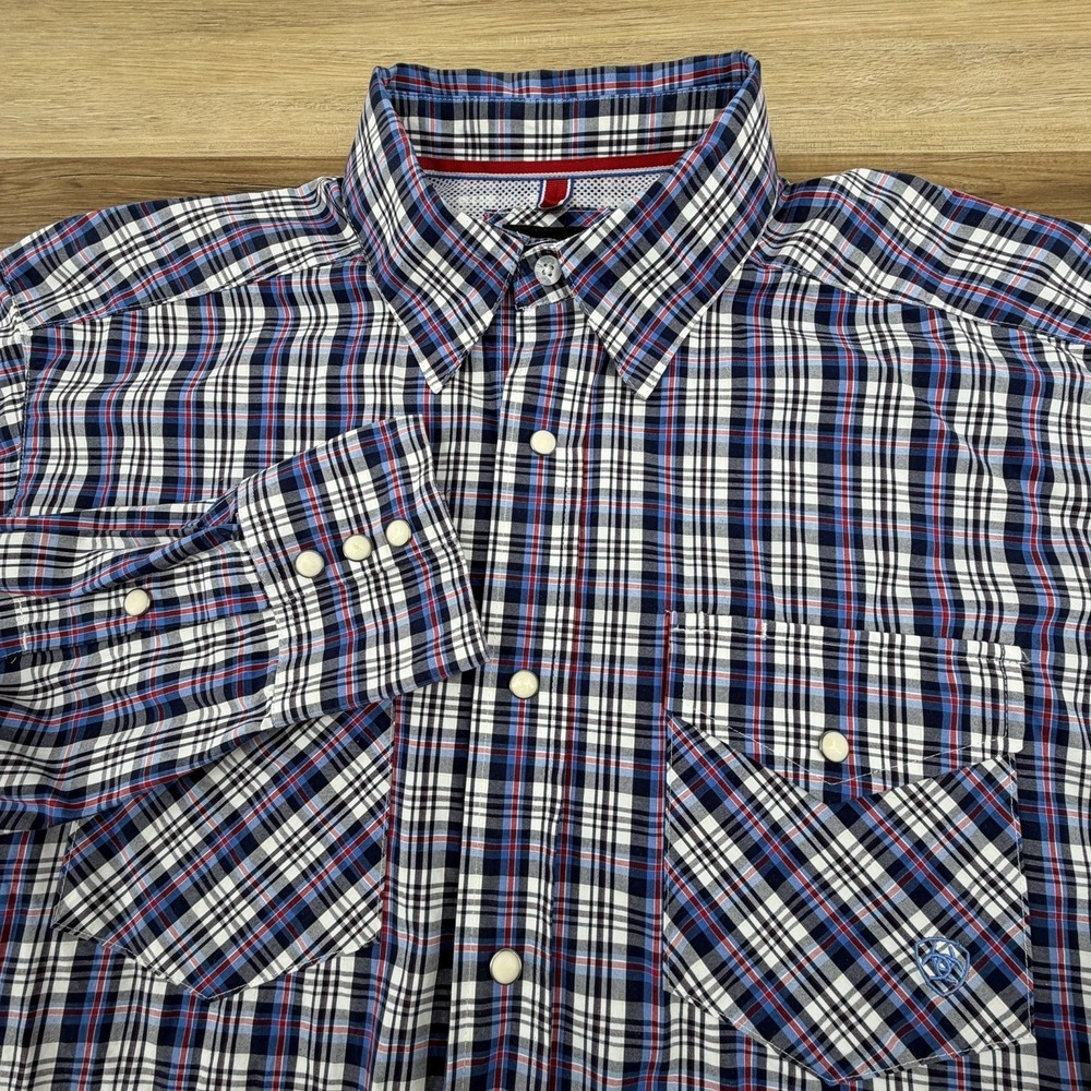 Ariat men's pearl snap long sleeve casual, button-down shirt, size L